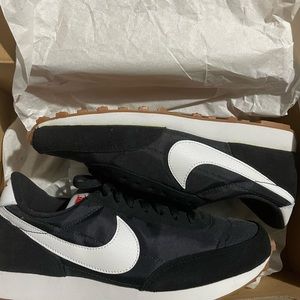 Nike Daybreak Sneakers